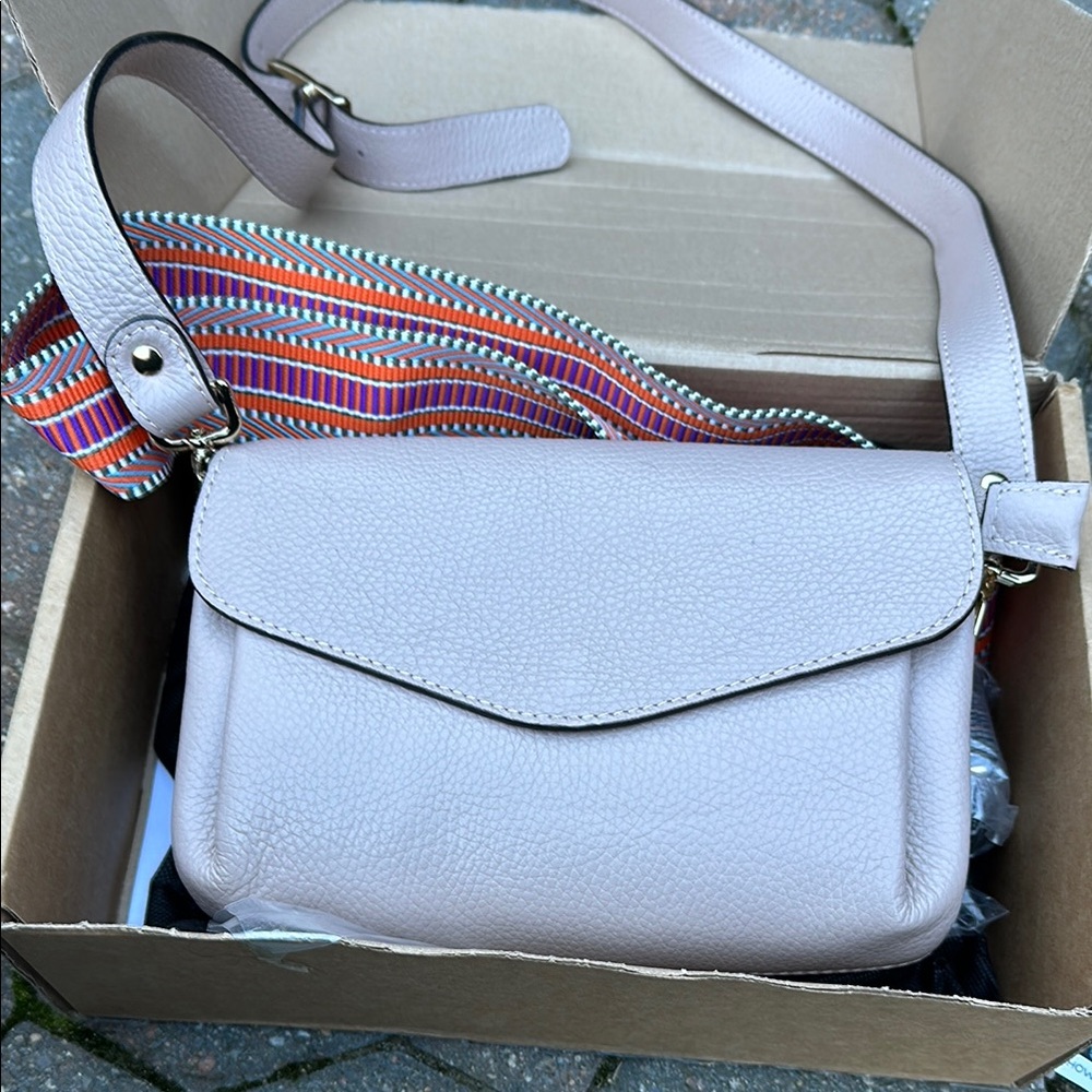 Ellie Beaumont leather bag
